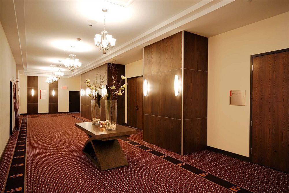 Imperia Hotel Et Suites Terrebonne Bagian luar foto